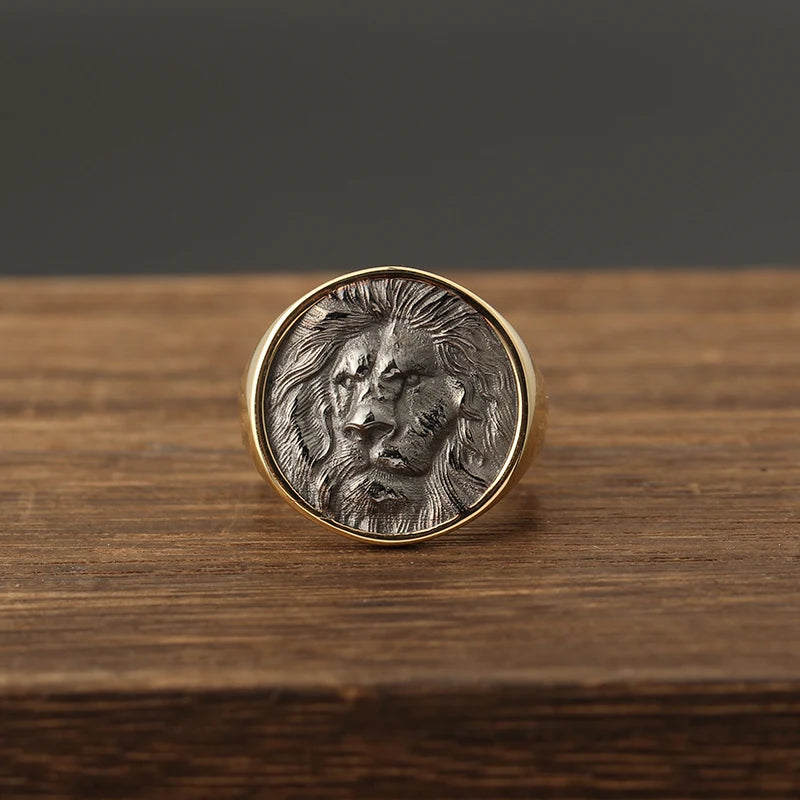 Lion Signet Ring in 14K Yellow Gold